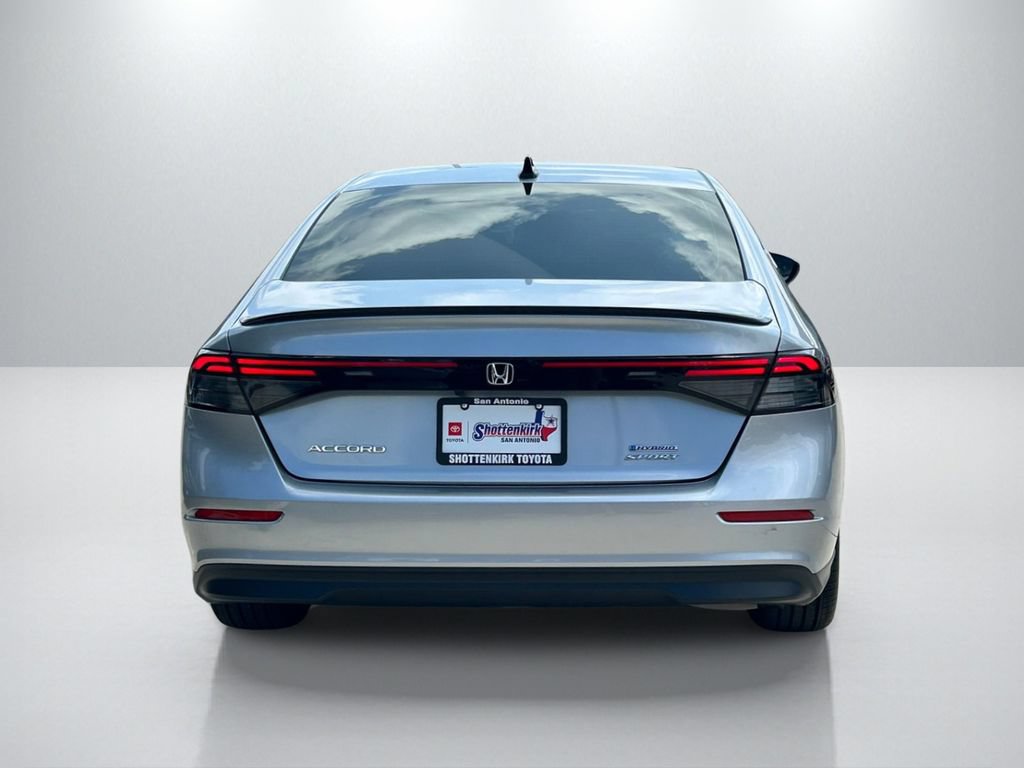 Used 2025 Honda Accord Sport image 6