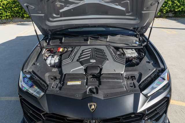 Used 2021 Lamborghini Urus image 15