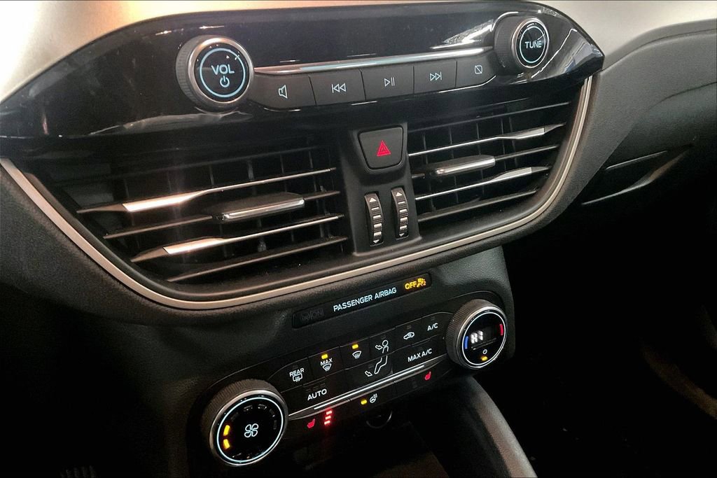 Used 2020 Ford Escape SEL image 18