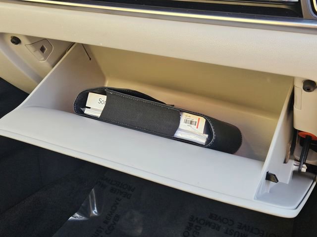 Used 2025 Kia Sorento EX w/ Panoramic Sunroof Package image 21