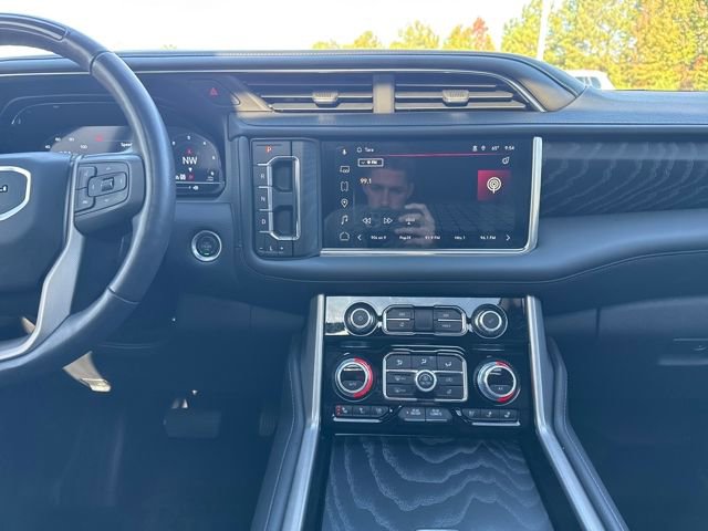 Used 2024 GMC Yukon Denali w/ Advanced Technology Package image 17