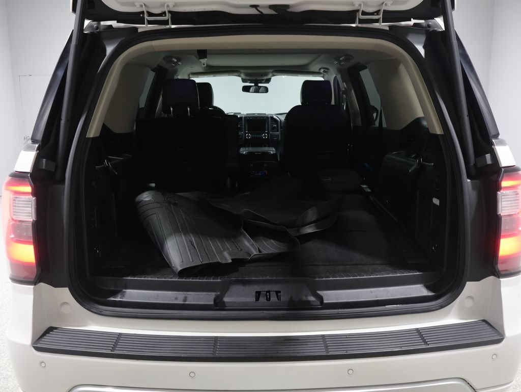 Used 2019 Ford Expedition Platinum AWD/4WD image 4