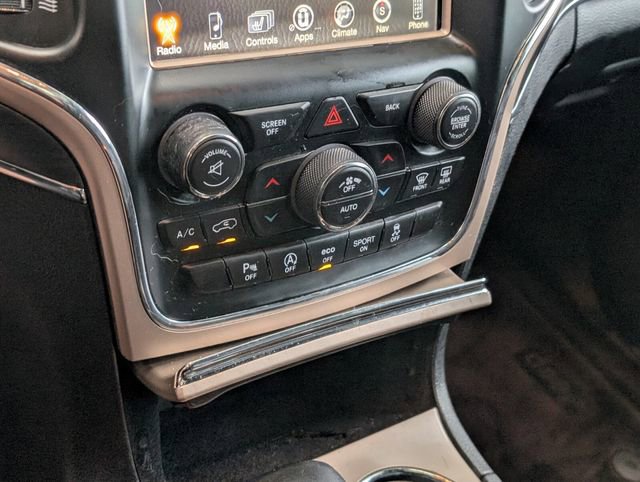 Used 2017 Jeep Grand Cherokee Limited w/ Luxury Group II image 20