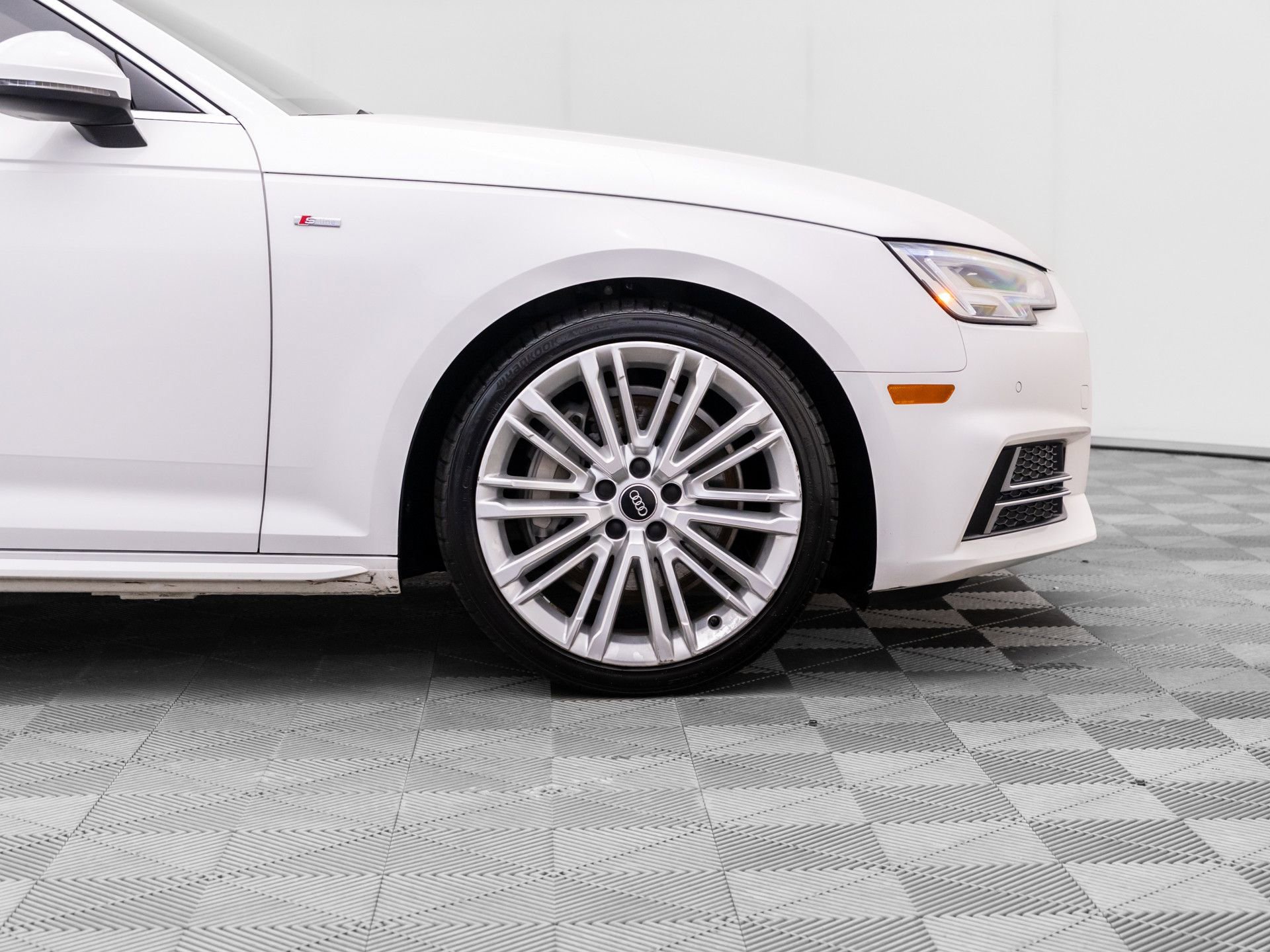 Used 2018 Audi A4 2.0T Premium Plus w/ Premium Plus Package image 36