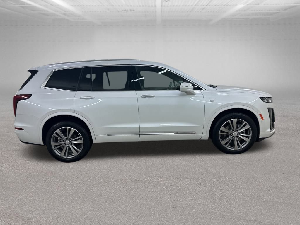 Used 2025 Cadillac XT6 Premium Luxury image 12