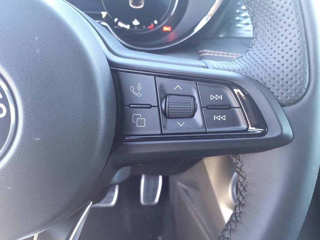 New 2025 Alfa Romeo Tonale AWD/4WD image 14
