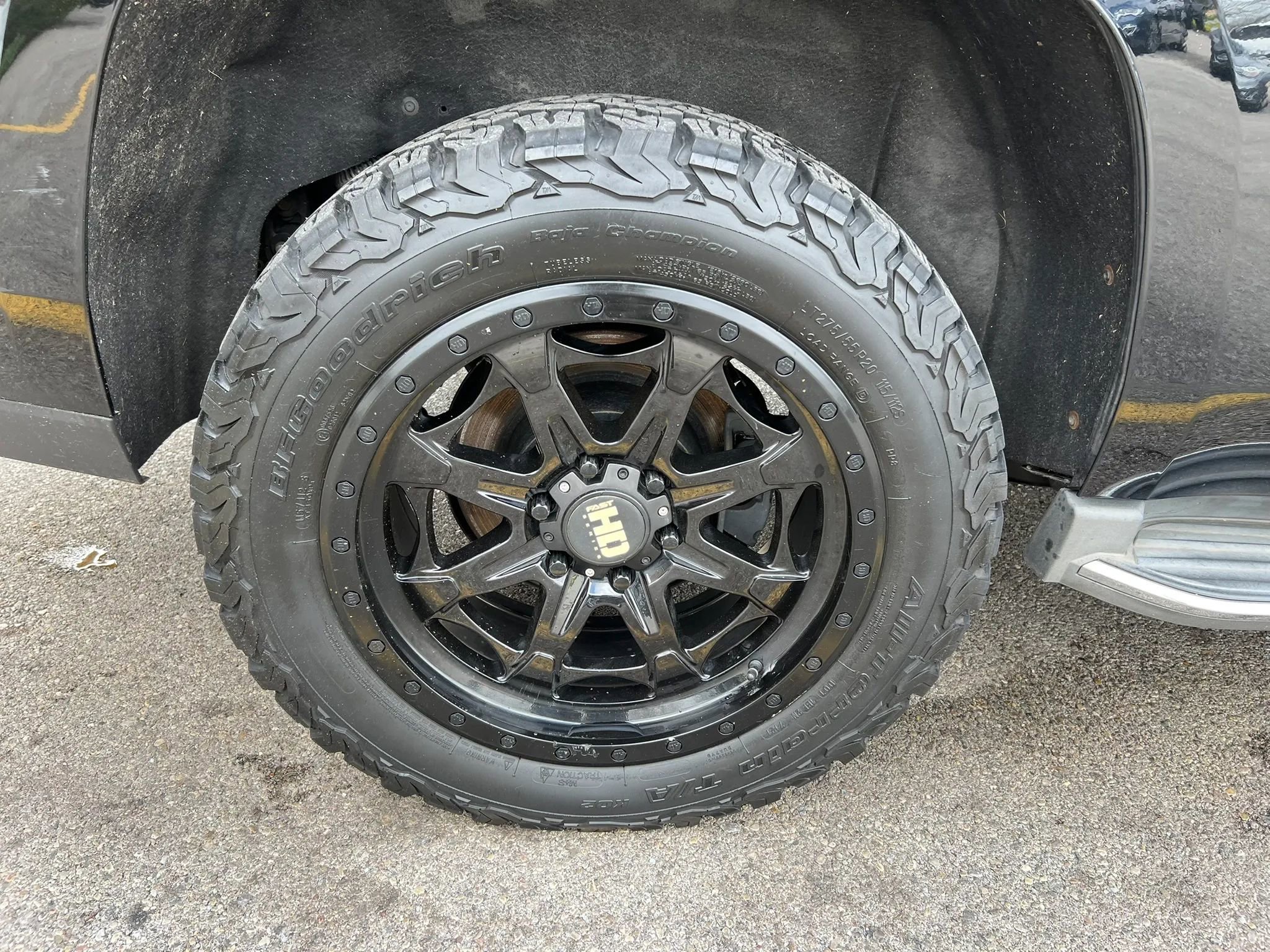 Used 2015 Cadillac Escalade Luxury image 11