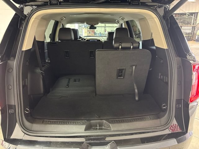 Used 2023 GMC Acadia Denali FWD image 8
