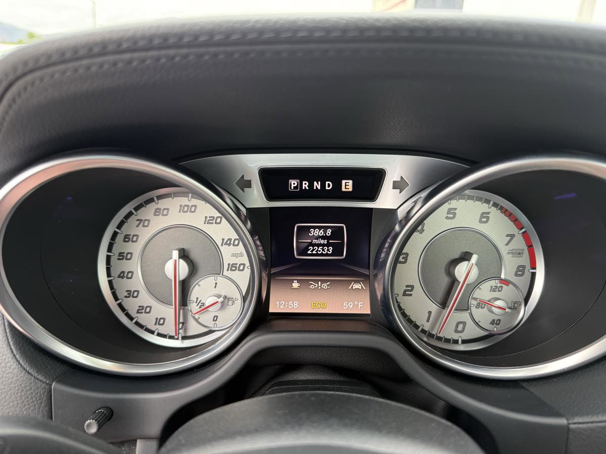 Used 2013 Mercedes-Benz SL 550 image 26