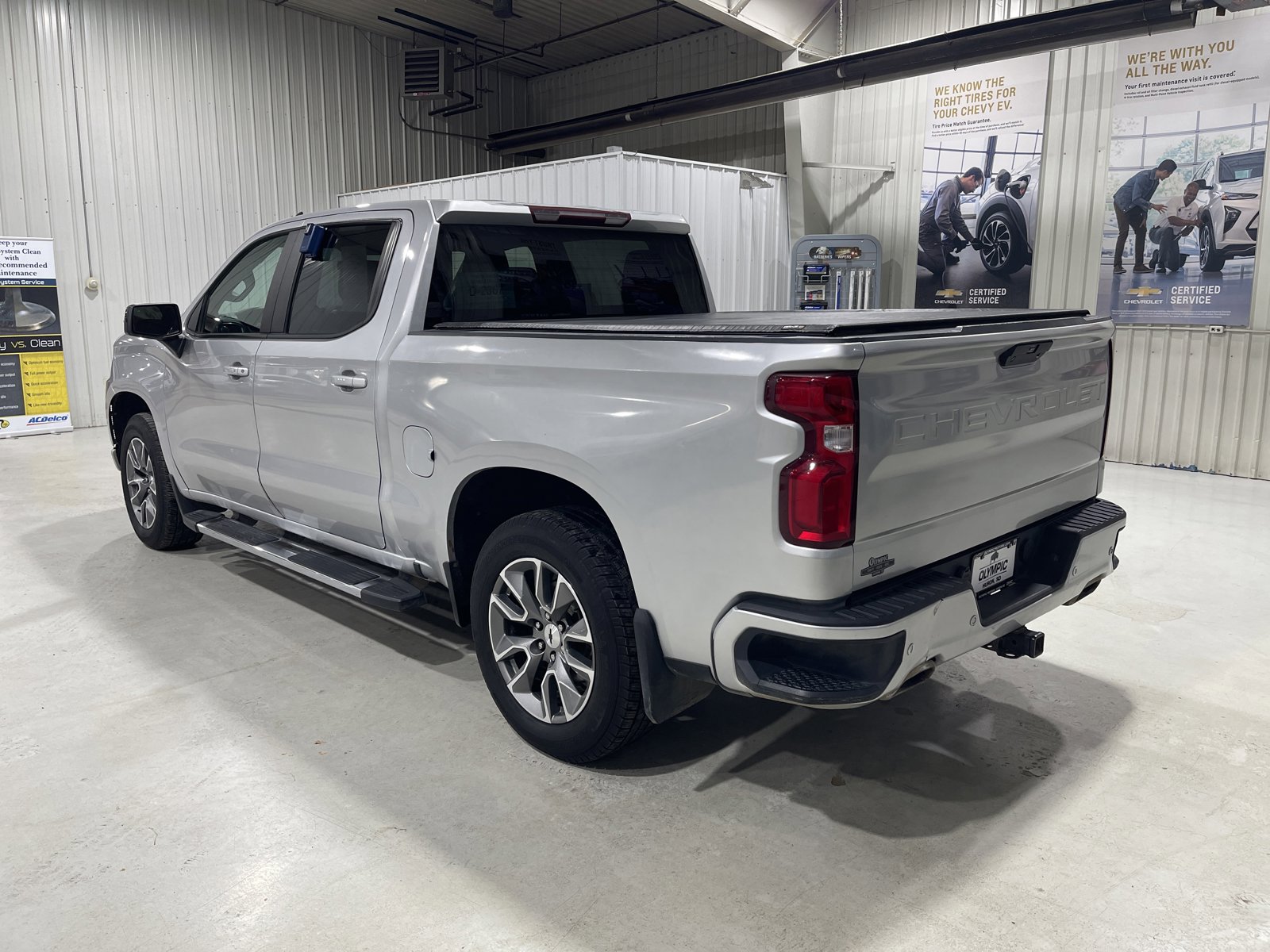Used 2021 Chevrolet Silverado 1500 RST image 6