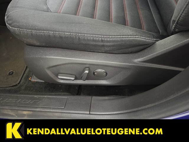 Used 2016 Ford Fusion SE image 16