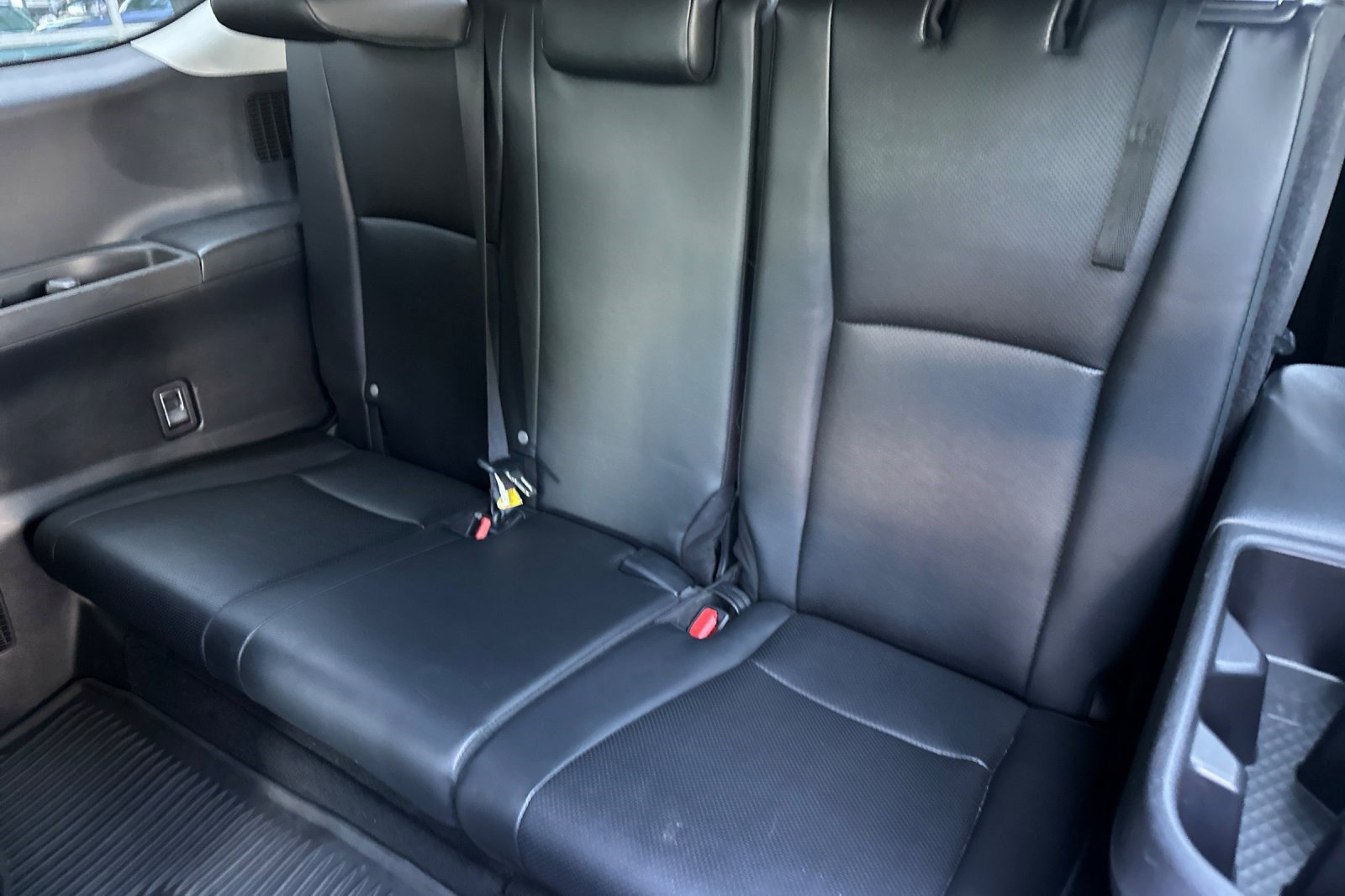 Used 2024 Toyota Grand Highlander XLE FWD image 19
