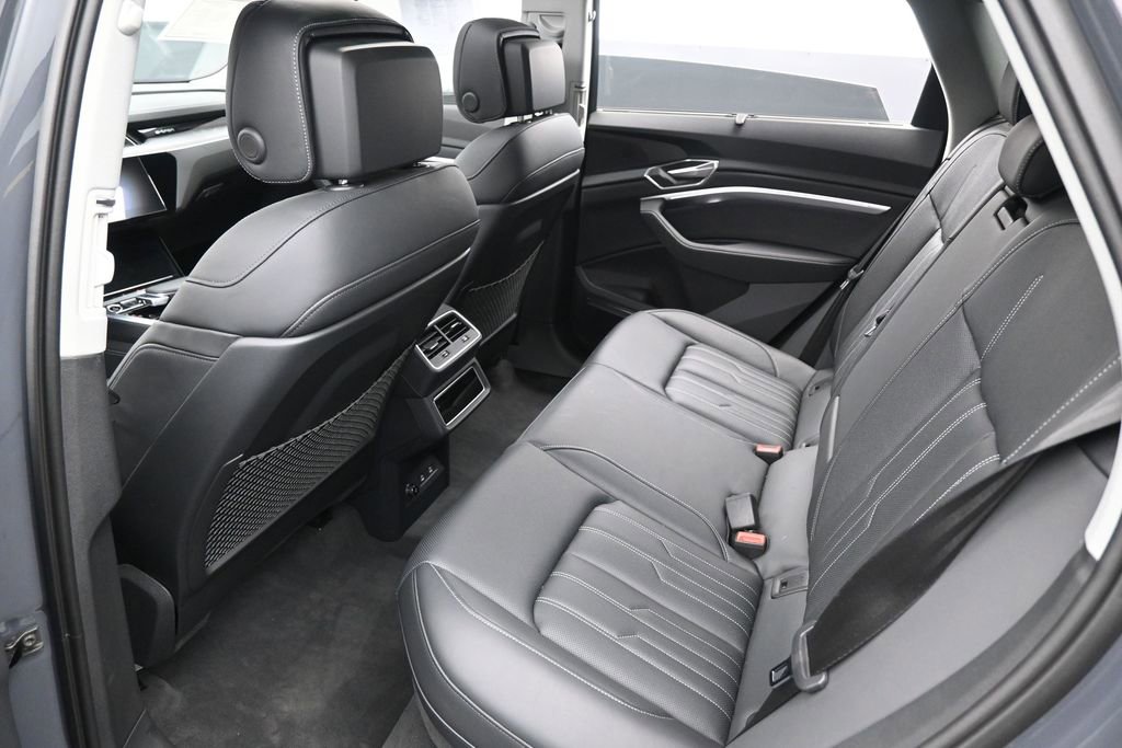 Used 2024 Audi Q8 e-tron Prestige w/ Prestige Package image 29