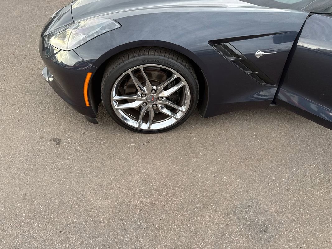 Used 2015 Chevrolet Corvette Stingray Coupe w/ 2LT Preferred Equipment Group image 11