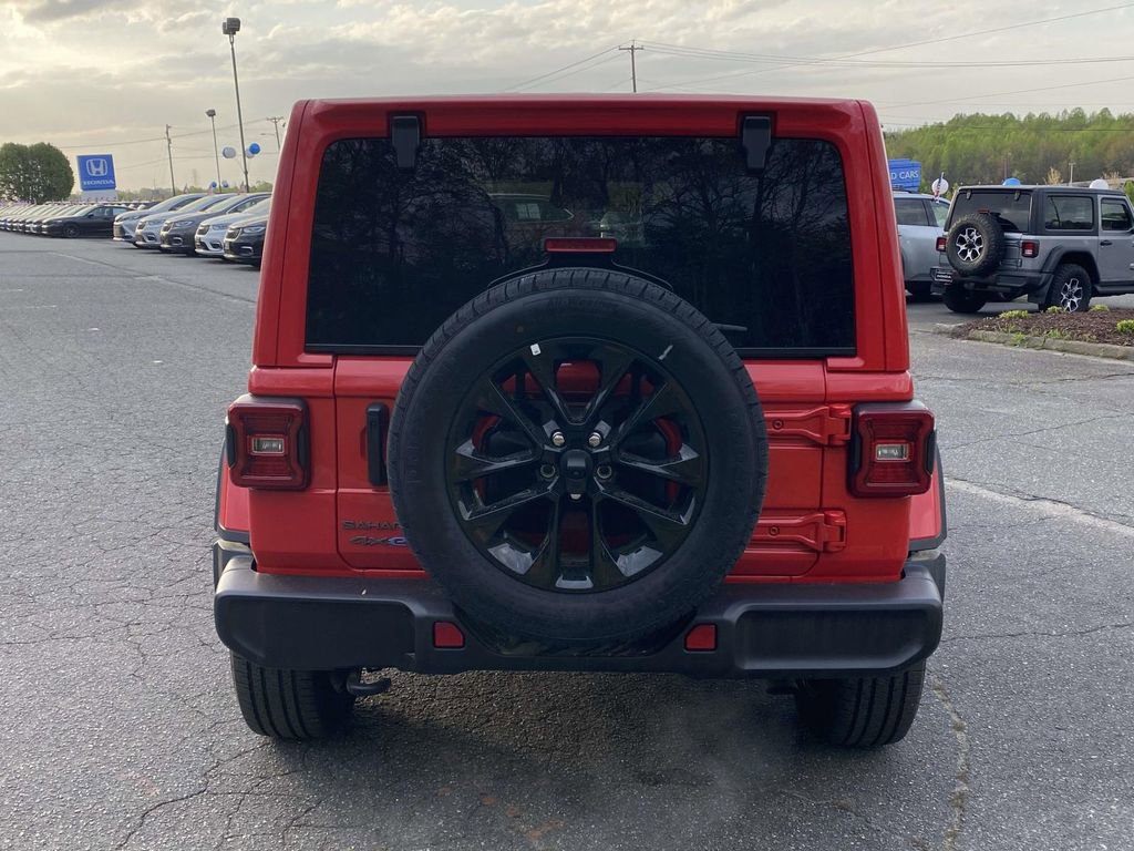 Used 2025 Jeep Wrangler Unlimited Sahara AWD/4WD image 4