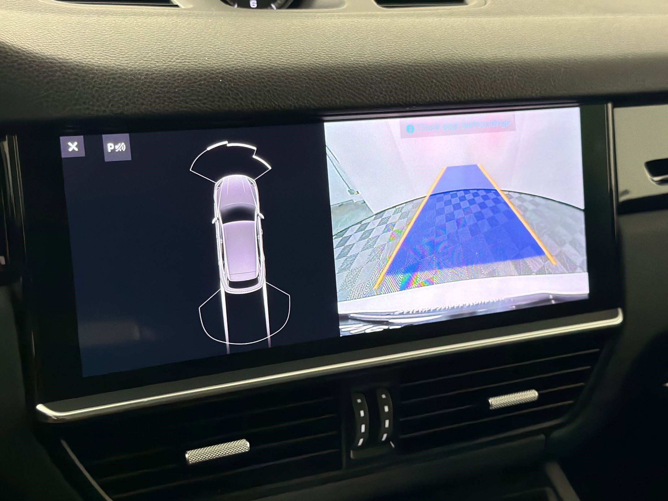 Certified 2019 Porsche Cayenne S image 31