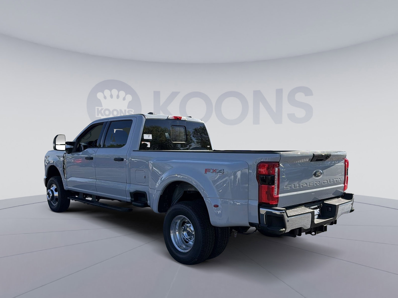 New 2026 Ford F350 XLT w/ 360-Degree Camera Package AWD/4WD image 4