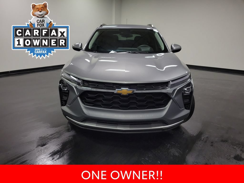 Used 2026 Chevrolet Trax LT FWD image 3