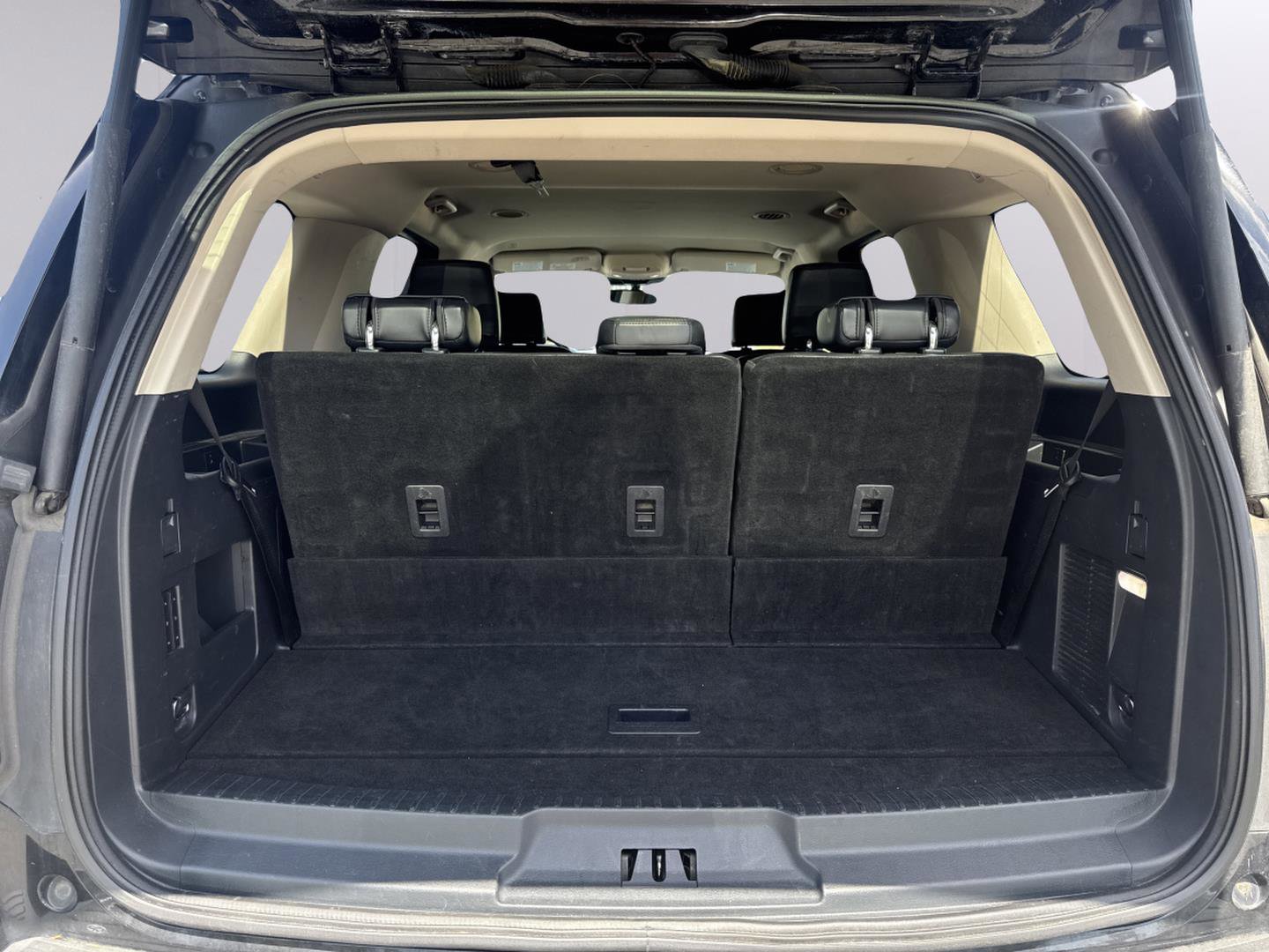 Used 2024 Ford Expedition XLT image 35