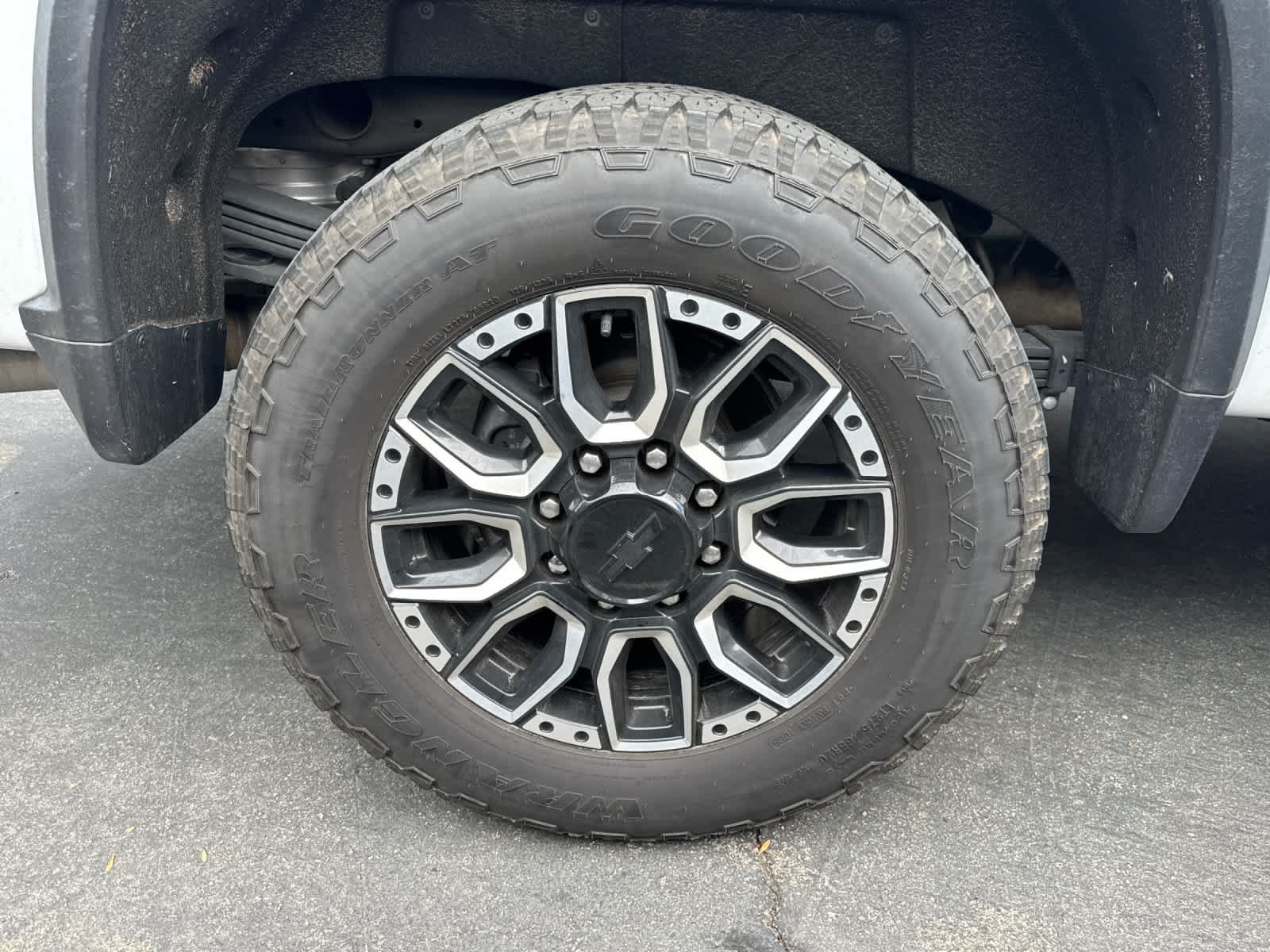 Used 2024 Chevrolet Silverado 2500 LTZ w/ LTZ Plus Package AWD/4WD image 11