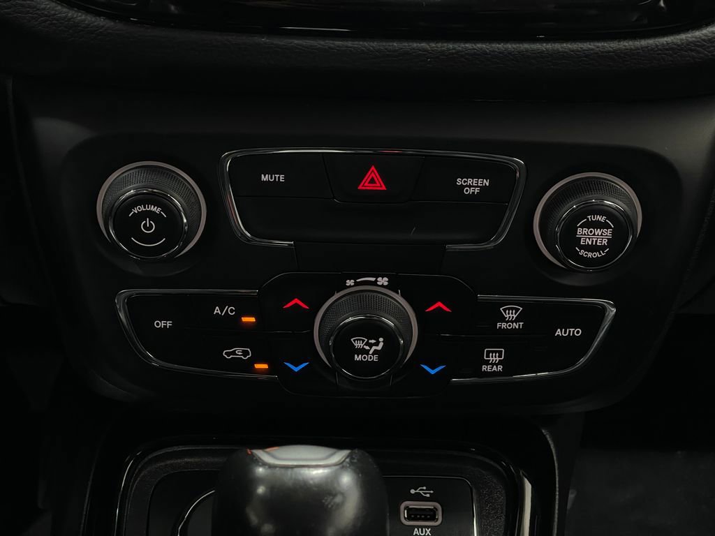 Used 2018 Jeep Compass Limited image 23