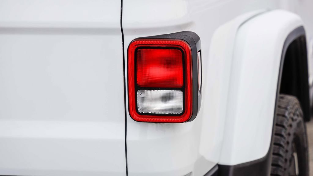 Used 2023 Jeep Gladiator Rubicon w/ Trailer Tow Package image 10