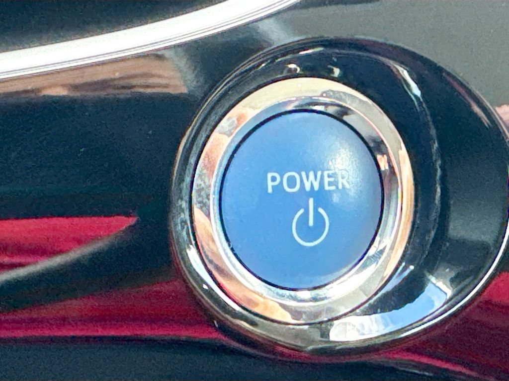 Used 2022 Toyota Prius LE FWD image 20