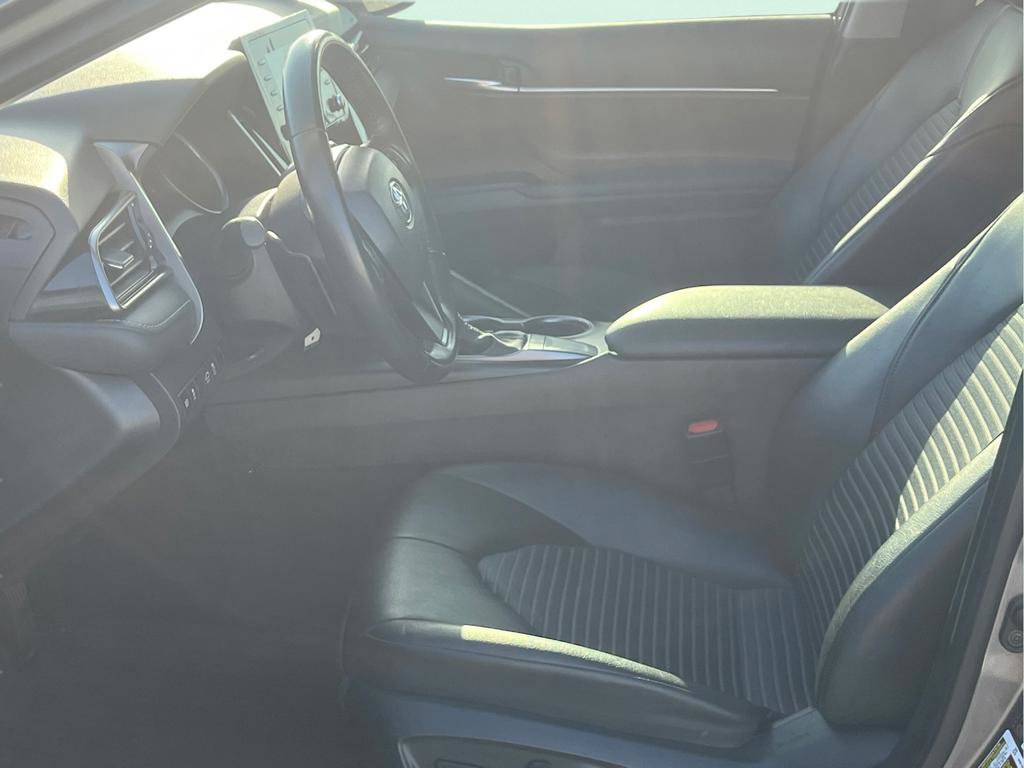 Used 2023 Toyota Camry SE FWD image 14