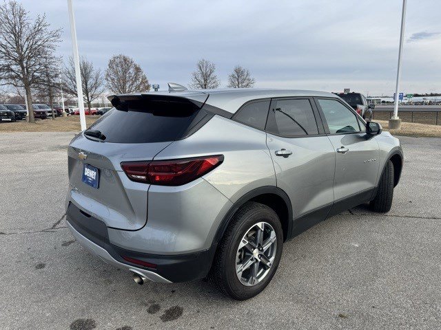 Used 2023 Chevrolet Blazer LT image 9
