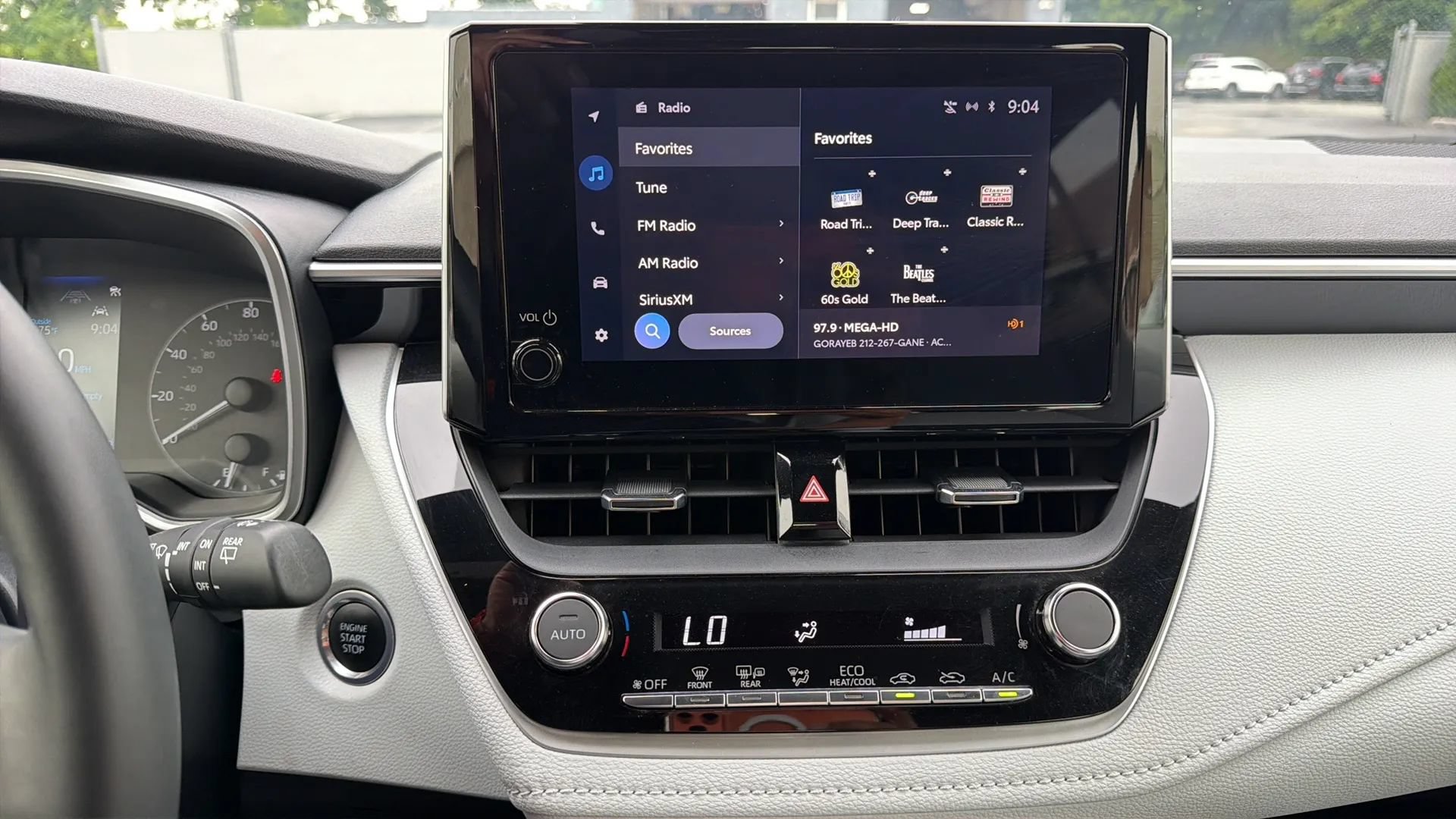 Used 2023 Toyota Corolla SE FWD image 18