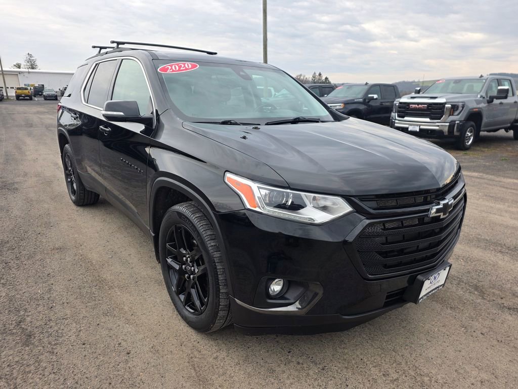 Used 2020 Chevrolet Traverse LT w/ LPO, Blackout Package image 13