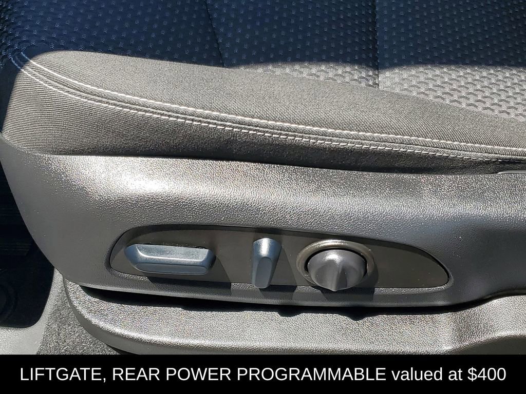 Used 2022 GMC Terrain SLE w/ Driver Convenience Package FWD image 7