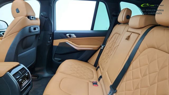 Used 2023 BMW X5 xDrive40i w/ M Sport Package AWD/4WD image 28