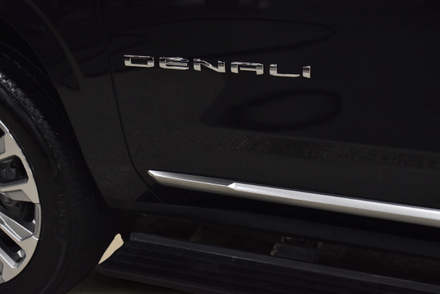 Used 2024 GMC Yukon Denali AWD/4WD image 39