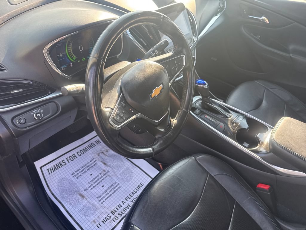 Used 2018 Chevrolet Volt Premier w/ Driver Confidence Package FWD image 31