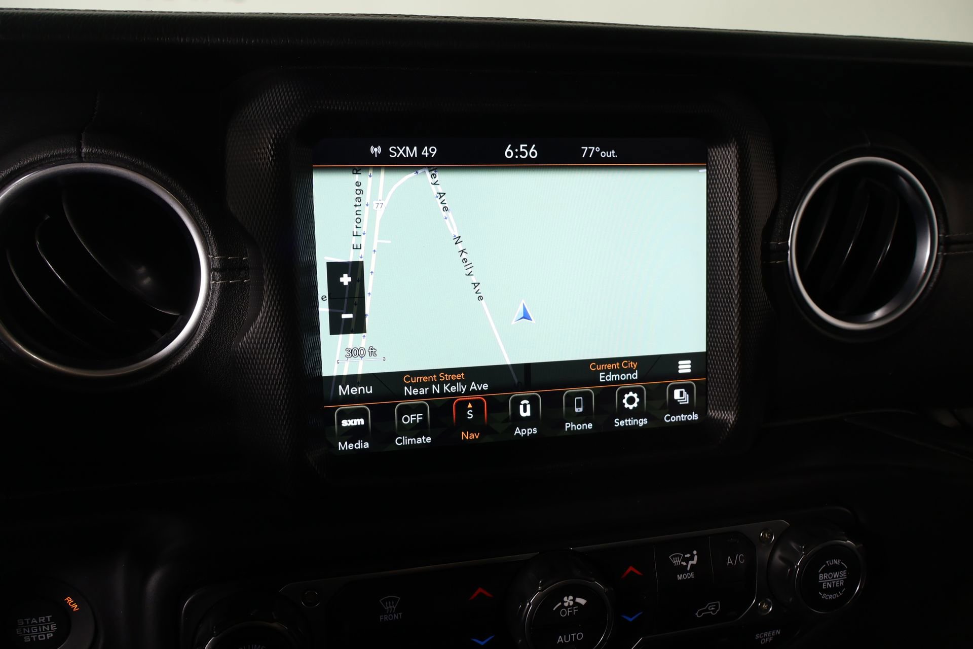 Used 2020 Jeep Wrangler Unlimited Sahara image 7