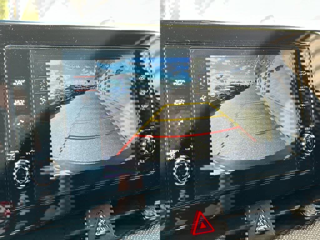 New 2025 Kia Sportage LX image 21