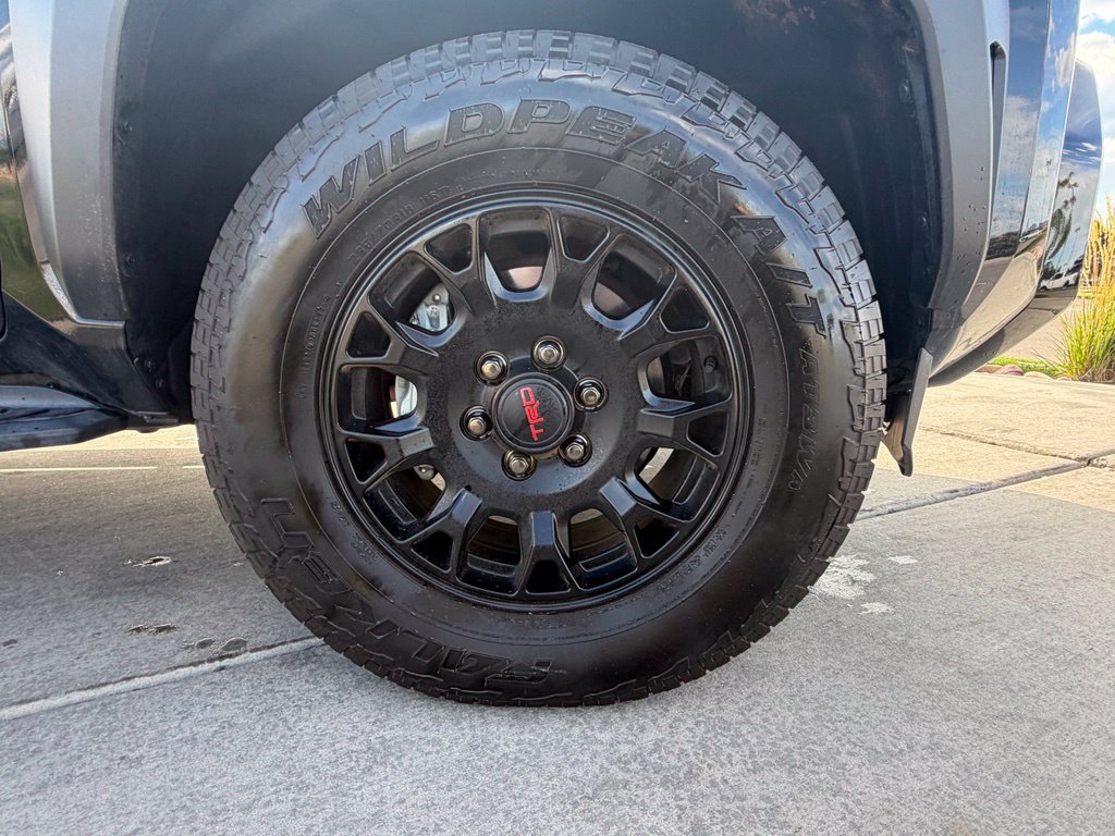 Used 2025 Toyota 4Runner TRD Off-Road Premium AWD/4WD image 35