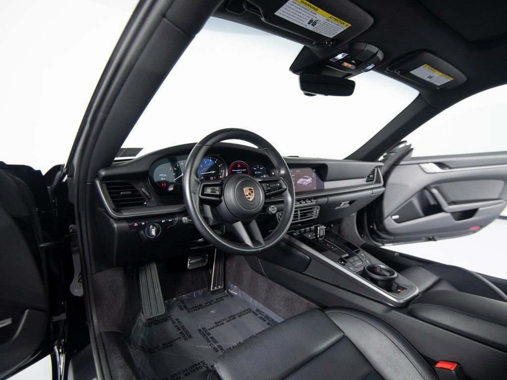 Certified 2024 Porsche 911 Carrera 4 image 4