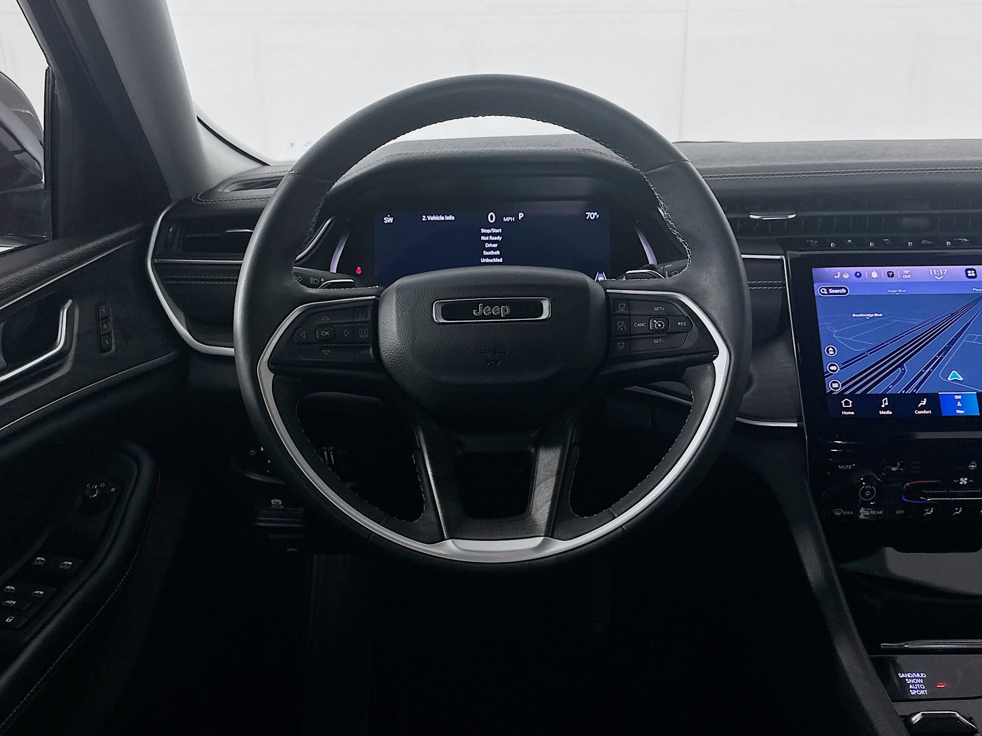 Used 2023 Jeep Grand Cherokee L Limited image 17