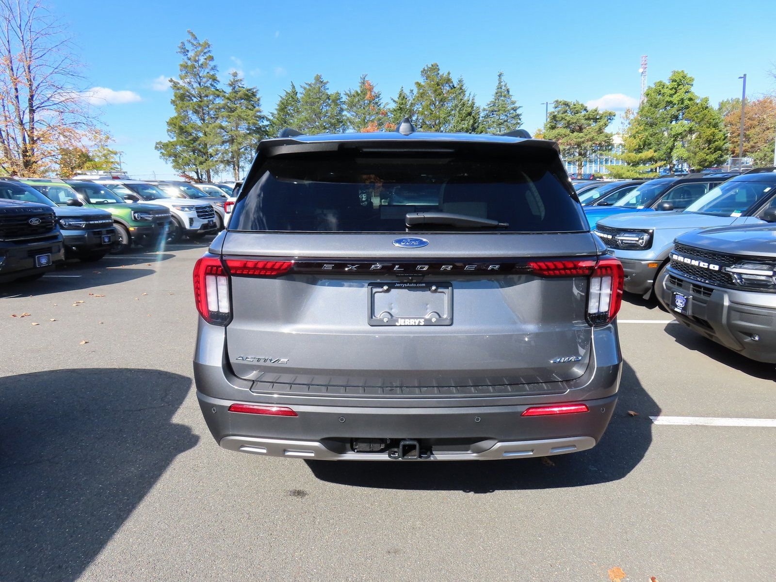 New 2026 Ford Explorer Active w/ Active Comfort Package image 5