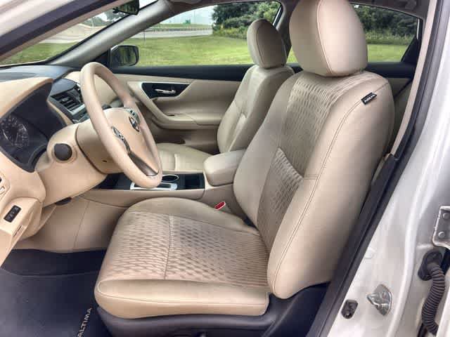 Used 2016 Nissan Altima 2.5 S w/ Power Driver Seat Package FWD image 11