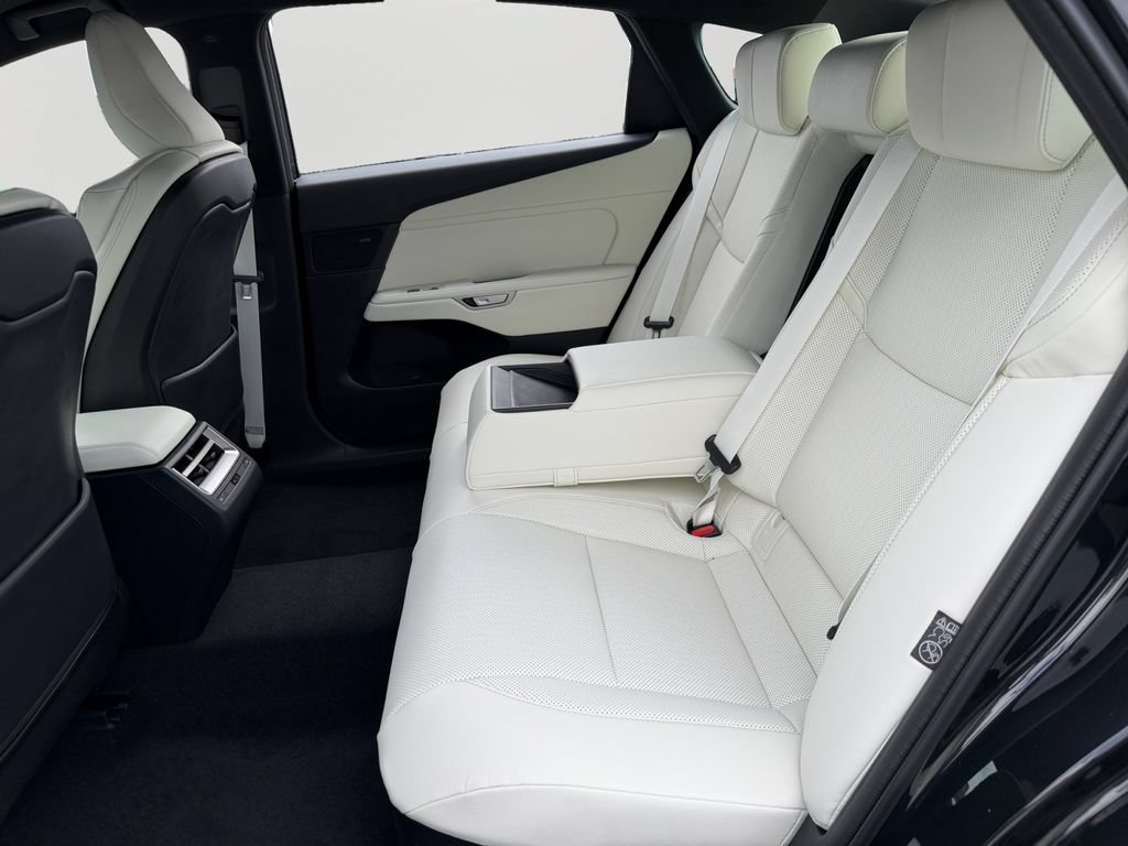 New 2026 Lexus ES 350h AWD w/ Cold Area Package image 8