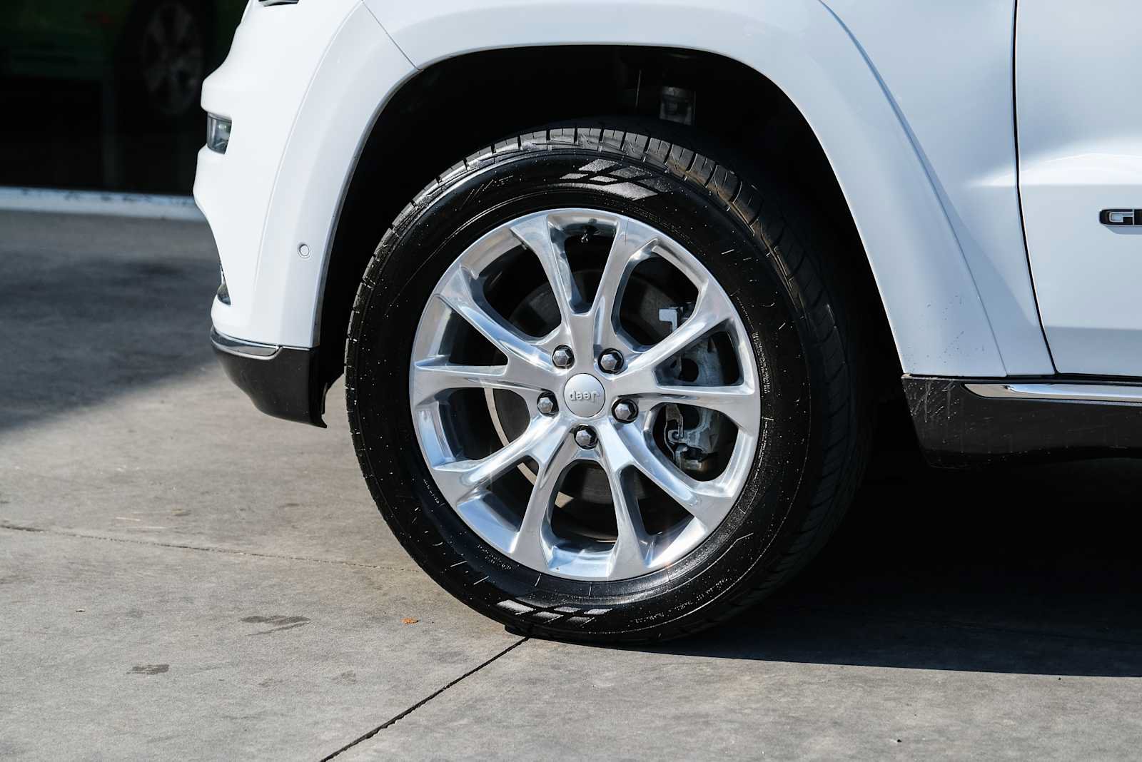 Used 2021 Jeep Grand Cherokee Summit AWD/4WD image 19