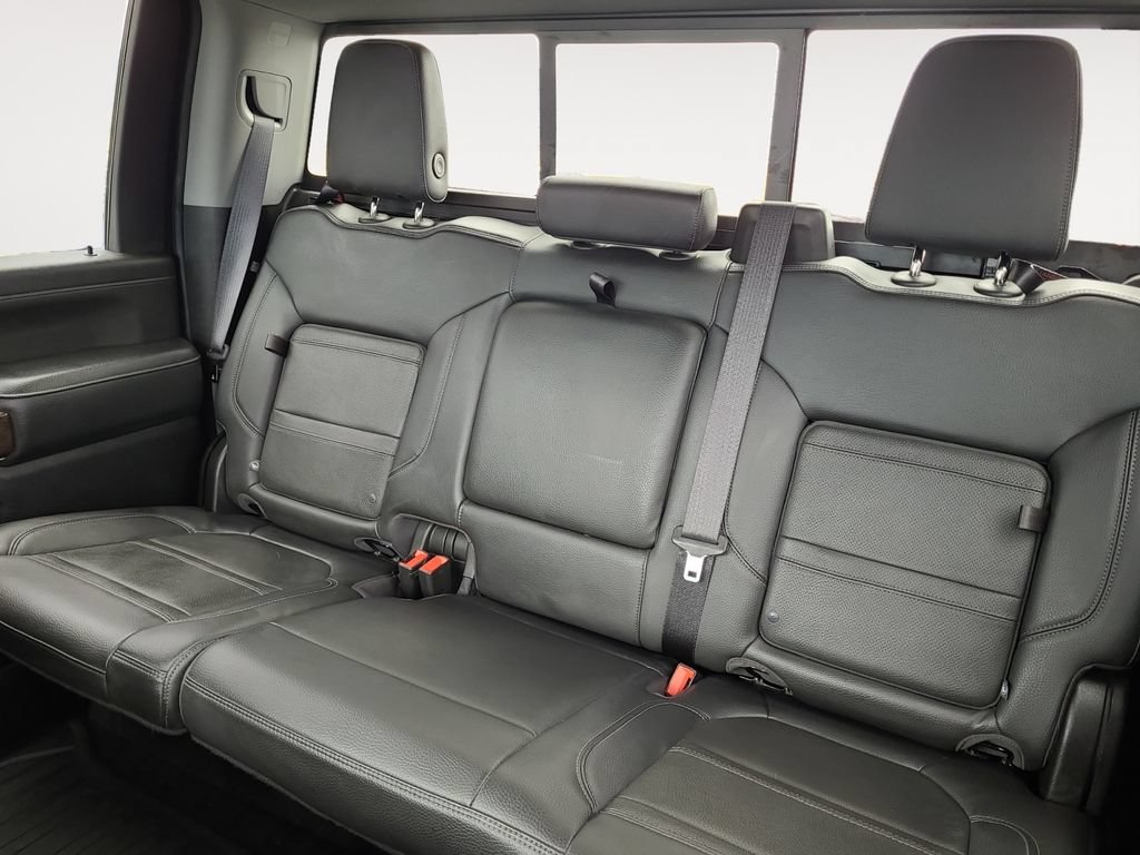 Used 2022 GMC Sierra 3500 Denali AWD/4WD image 13