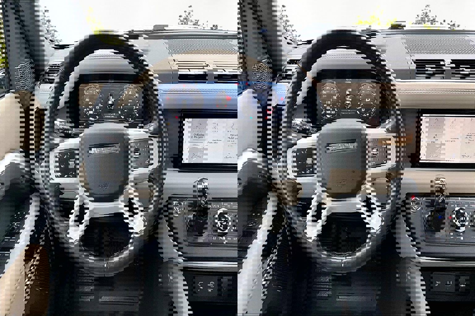 Used 2022 Land Rover Defender 110 SE image 5