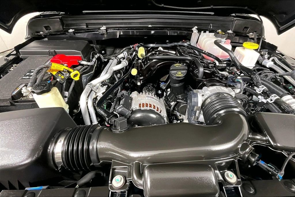 Used 2023 Jeep Gladiator Willys image 9