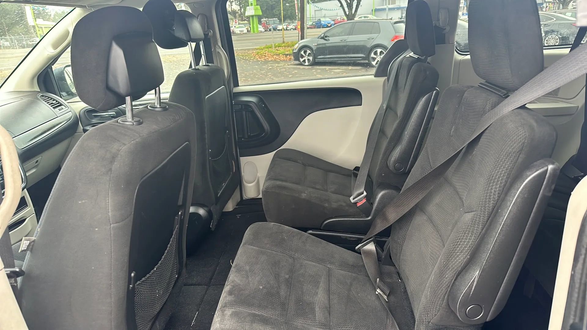 Used 2015 Dodge Grand Caravan SE w/ Quick Order Package 29E SE image 13