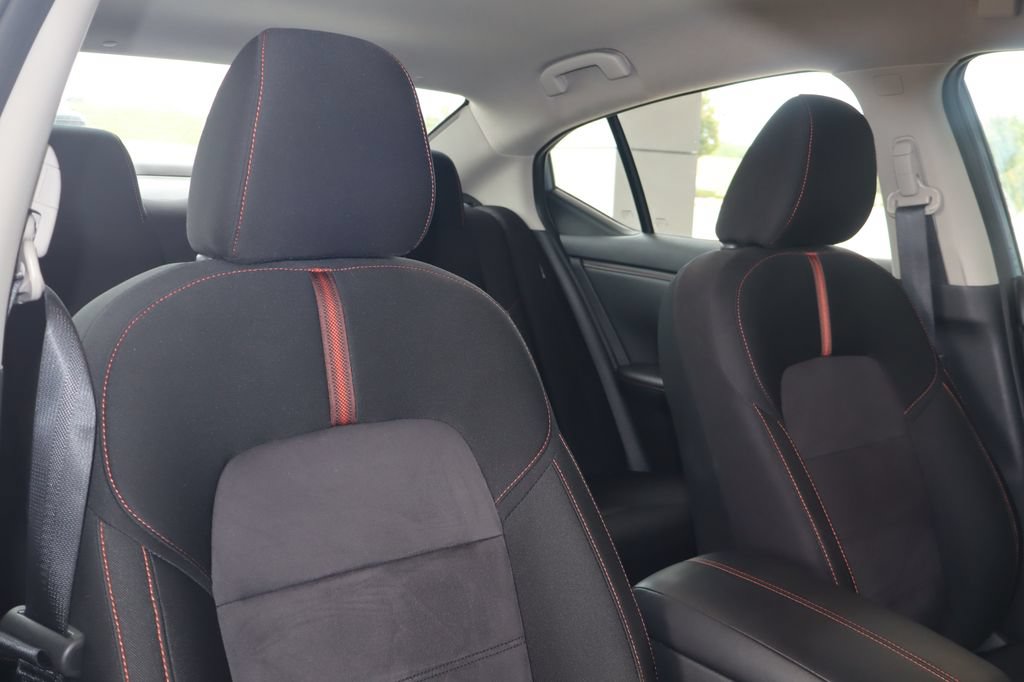 Used 2025 Nissan Sentra SR FWD image 39
