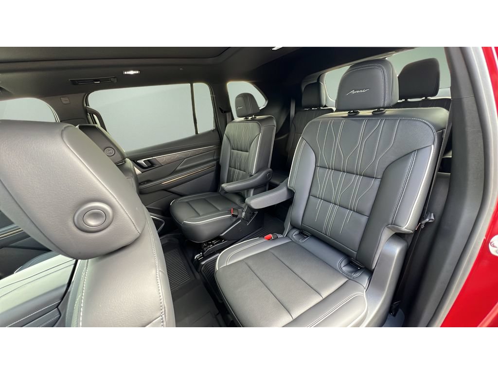 Certified 2025 Buick Enclave Avenir w/ Super Cruise Package AWD/4WD image 28